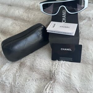 CHANEL Monochrome Sunglasses with Quilted Case